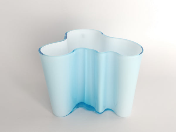 Alvar Aalto - Vase in twin color light blue & white 160mm